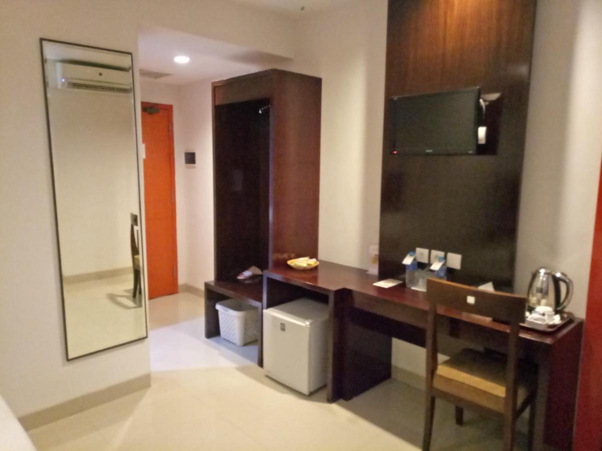 Jelita Bandara Hotel Banjarbaru Buitenkant foto